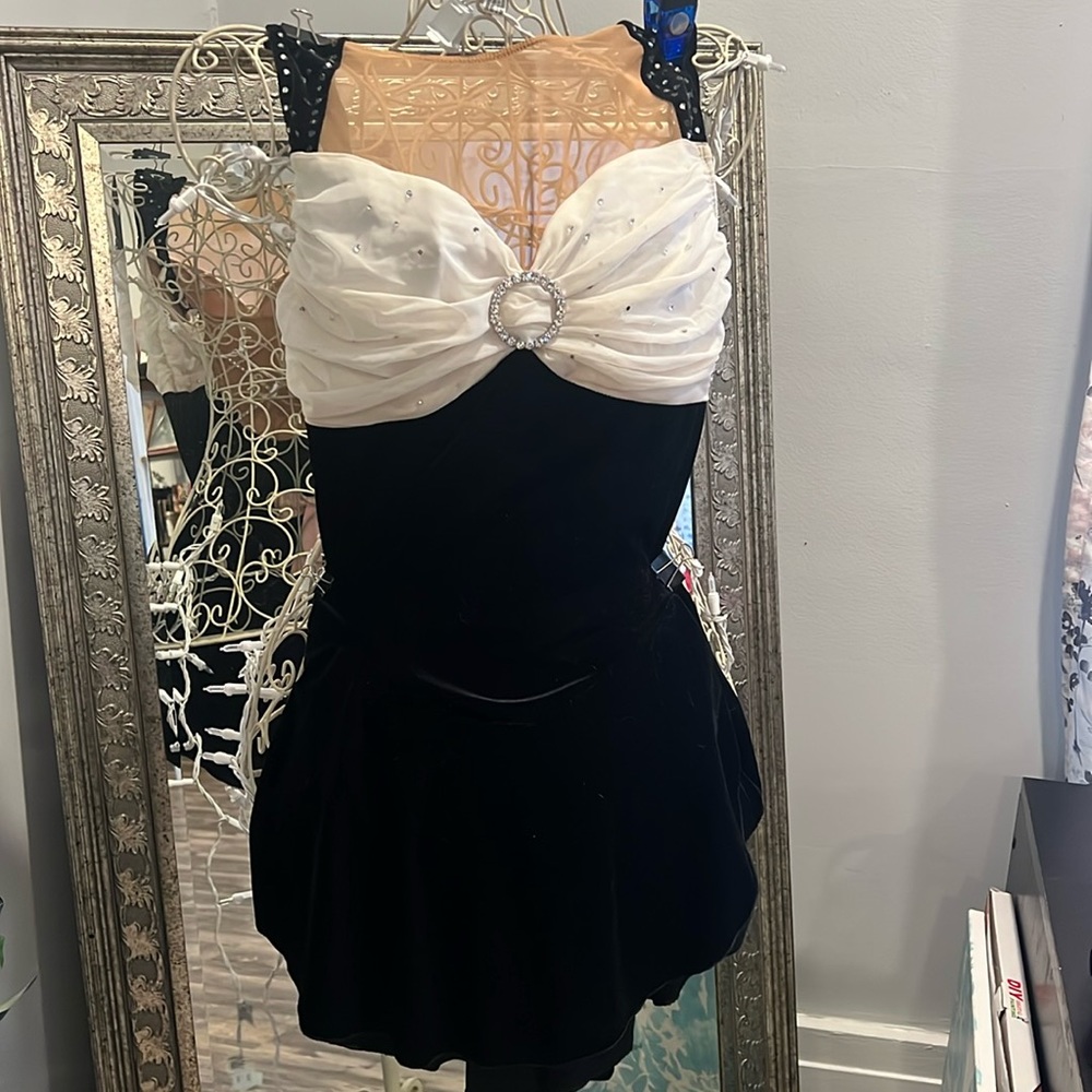 Sharene figure skating dress size XL black and white